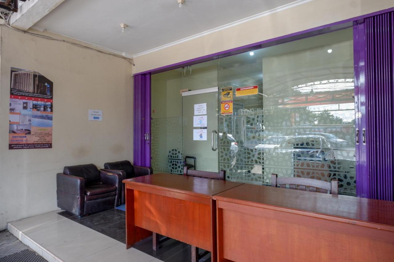 Reddoorz Near Universitas Diponegoro Semarang 2 Exterior foto